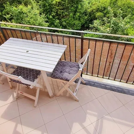 Private Parking, Seaview, Living Terrace
